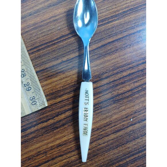 Vintage Small Spoon 6 Piece Colorful Handles Knotts Berry Farm Advertising - Picture 3 of 9